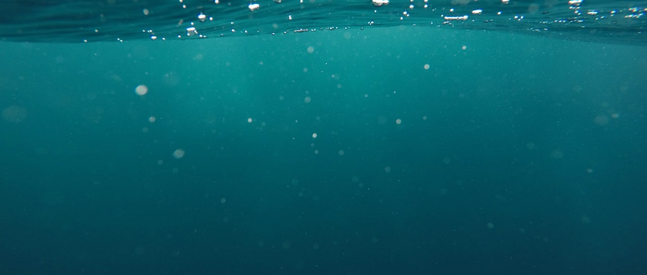 underwater background image